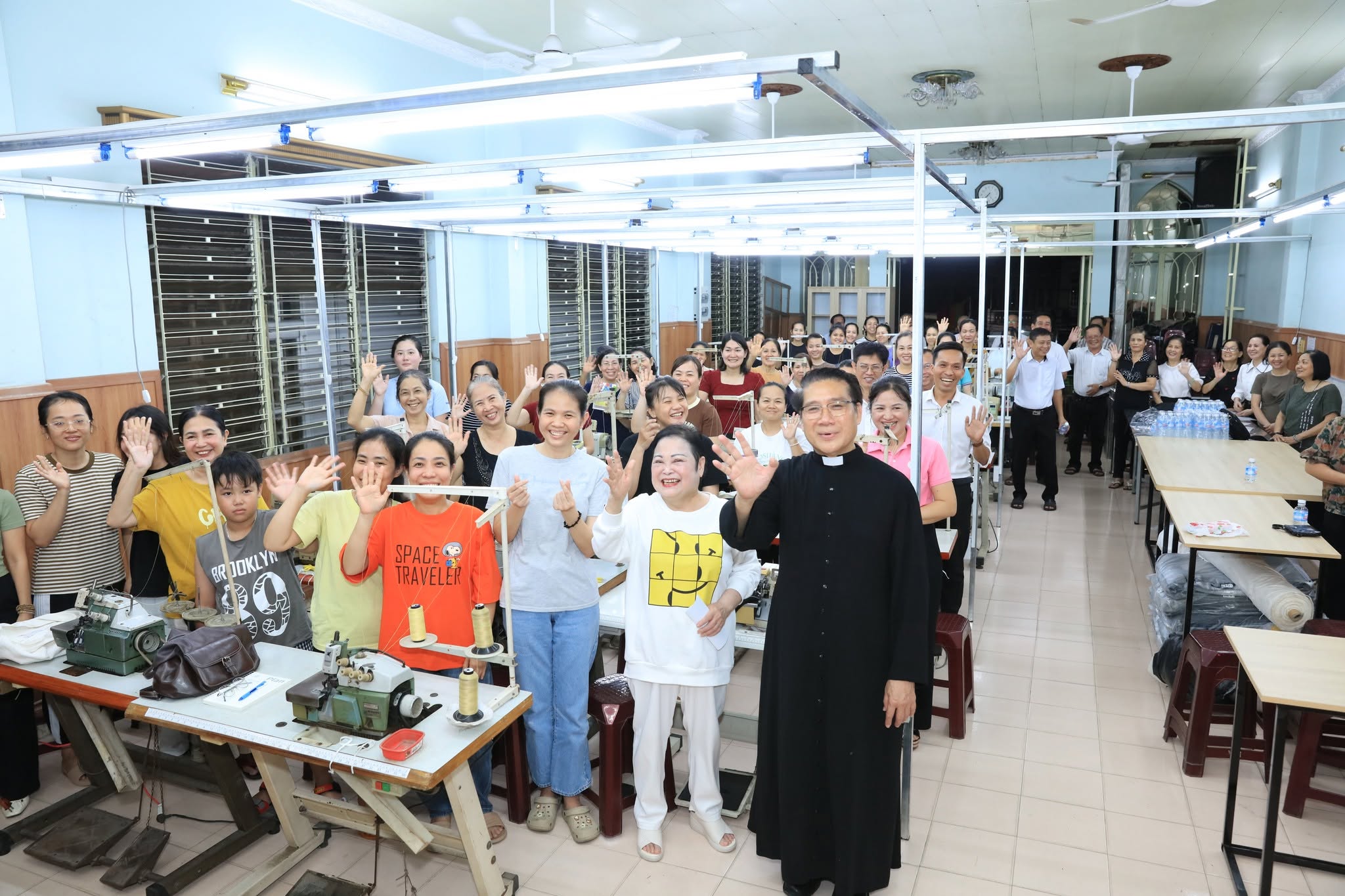 KHAI GIẢNG LỚP HỌC MAY THIỆN NGUYỆN – CARITAS GIÁO XỨ TÂN MAI